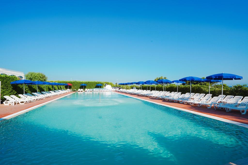 Torre Guaceto Greenblu Resort Specchiolla Exteriör bild